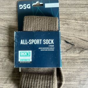 DSG All-Sport Seamless Moisture Wicking Over The Calf Brown Youth Sock Size XS